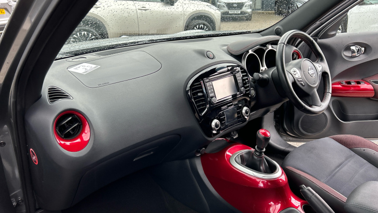 Nissan Juke 1.5 dCi N-Connecta 5dr Diesel Hatchback